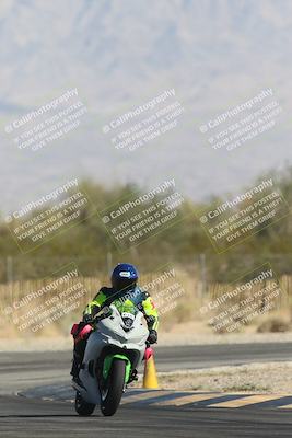 media/Oct-30-2025-Racers Edge (Thu) [[dabbdaf680]]/3-B Group/Session 2 Turn 2/